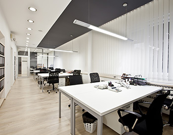 vertical-blinds-in-office-space